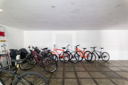 Área Comum - Bicicletário de apartamento para alugar com 1 quarto, 47m² em Água Branca, São Paulo