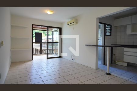 Sala de apartamento para alugar com 2 quartos, 79m² em João Paulo, Florianópolis