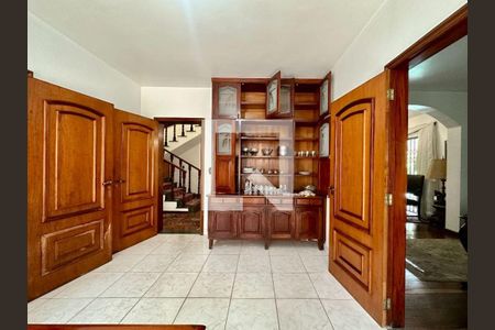 Casa à venda com 5 quartos, 900m² em Boaçava, São Paulo