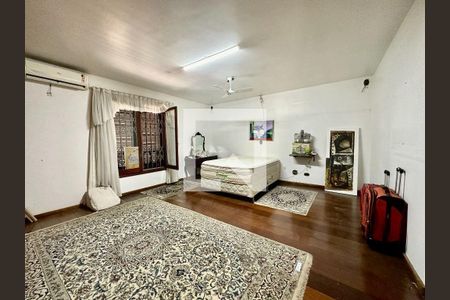 Casa à venda com 5 quartos, 900m² em Boaçava, São Paulo