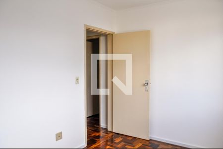 Quarto 1 de apartamento para alugar com 2 quartos, 63m² em Partenon, Porto Alegre