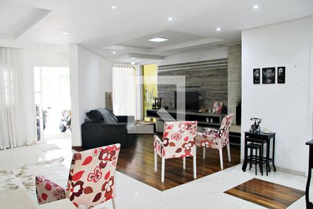 Sala de casa à venda com 4 quartos, 585m² em Vila Rosalia, Guarulhos
