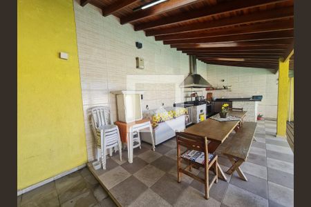 Churrasqueira e Piscina de casa à venda com 4 quartos, 585m² em Vila Rosalia, Guarulhos