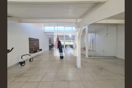 Sótão de casa à venda com 4 quartos, 585m² em Vila Rosalia, Guarulhos