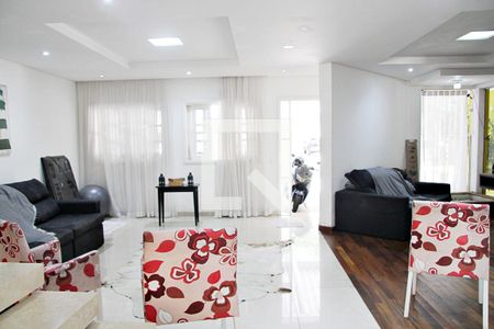 Sala de casa à venda com 4 quartos, 585m² em Vila Rosalia, Guarulhos