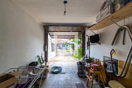 Garagem de casa à venda com 3 quartos, 300m² em Partenon, Porto Alegre