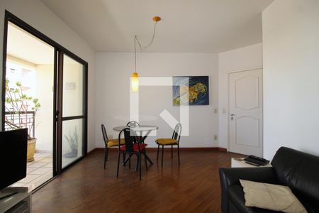 Sala de apartamento para alugar com 3 quartos, 93m² em Moema, São Paulo