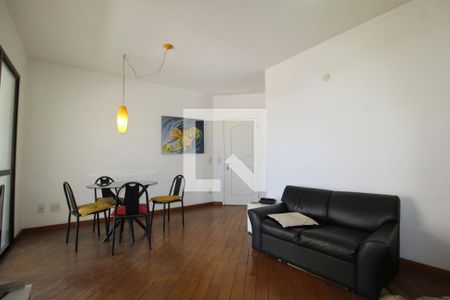 Sala de apartamento para alugar com 3 quartos, 93m² em Moema, São Paulo