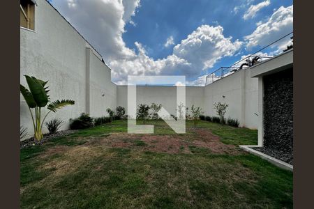 Quintal de casa à venda com 4 quartos, 430m² em Brooklin, São Paulo