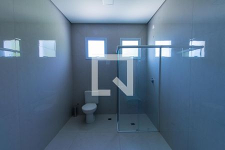 Banheiro da Suíte 2 de casa de condomínio para alugar com 2 quartos, 300m² em Vila de São Fernando, Cotia