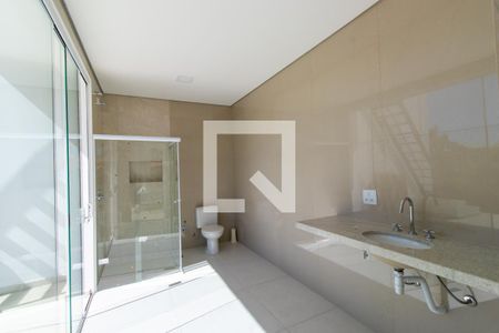Banheiro da Suíte 1 de casa de condomínio para alugar com 2 quartos, 300m² em Vila de São Fernando, Cotia