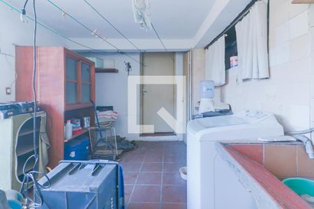 Casa 2 - Lavanderia de casa à venda com 5 quartos, 300m² em Vila Indiana, São Paulo