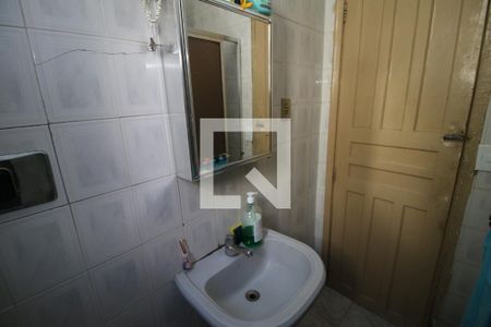 Banheiro de casa à venda com 2 quartos, 66m² em Irajá, Rio de Janeiro