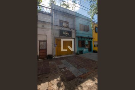 Fachada de casa à venda com 2 quartos, 189m² em Menino Deus, Porto Alegre