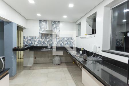 Cozinha de apartamento à venda com 3 quartos, 121m² em Santa Efigênia, Belo Horizonte