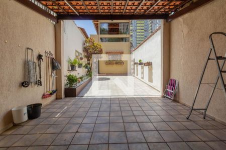 Garagem de casa à venda com 3 quartos, 177m² em Penha de França, São Paulo