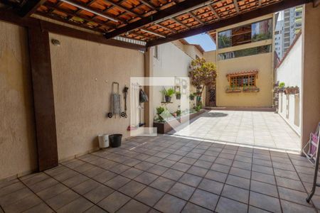 Garagem de casa à venda com 3 quartos, 177m² em Penha de França, São Paulo