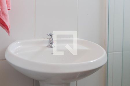 Banheiro Social de apartamento à venda com 2 quartos, 49m² em Jardim Rossi, Guarulhos