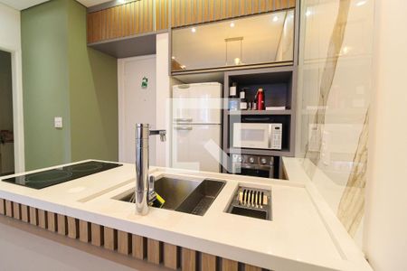 Sala/Cozinha de apartamento para alugar com 1 quarto, 35m² em Moema, São Paulo