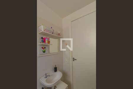 Banheiro de apartamento à venda com 2 quartos, 41m² em Estância Velha, Canoas