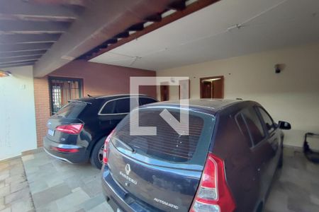 Garagem de casa à venda com 3 quartos, 238m² em Guarani, Campinas