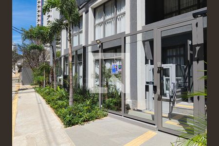 Fachada + Plaquinha de kitnet/studio para alugar com 1 quarto, 21m² em Paraíso, São Paulo