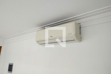 Sala de casa de condomínio para alugar com 4 quartos, 130m² em Canto do Forte, Praia Grande