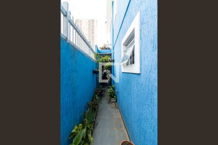 Corredor Lateral de casa à venda com 3 quartos, 248m² em Vila Galvão, Guarulhos