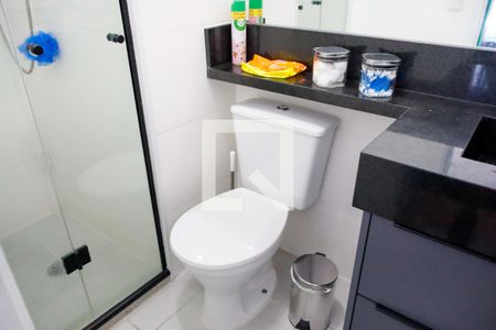 Banheiro de kitnet/studio à venda com 1 quarto, 28m² em Km 18, Osasco