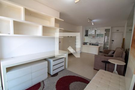 Sala de TV de apartamento à venda com 1 quarto, 47m² em Campo Belo, São Paulo