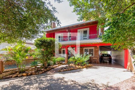 Fachada de casa à venda com 4 quartos, 275m² em Ipanema, Porto Alegre