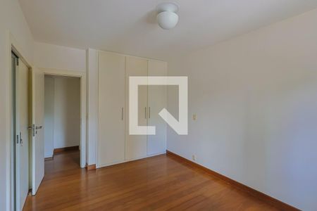 Suíte 2 de apartamento à venda com 4 quartos, 274m² em Belvedere, Belo Horizonte