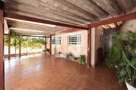 Garagem de casa à venda com 3 quartos, 220m² em Vila Matilde, São Paulo