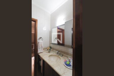 Banheiro de casa à venda com 3 quartos, 214m² em Jardim Campos Elisios, Jundiaí