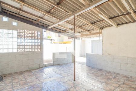 Área de Serviço de casa à venda com 3 quartos, 200m² em São José, Porto Alegre