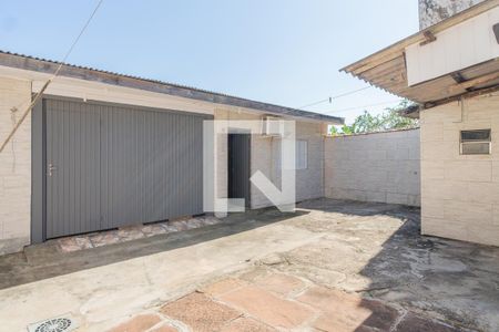 Quintal de casa à venda com 3 quartos, 200m² em São José, Porto Alegre
