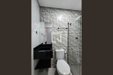 Banheiro de kitnet/studio para alugar com 1 quarto, 32m² em Vila Rosa, São Bernardo do Campo