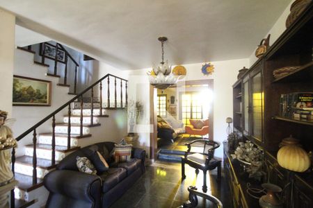 Sala de casa de condomínio à venda com 3 quartos, 307m² em Pechincha, Rio de Janeiro