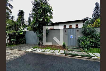 Fachada de casa à venda com 4 quartos, 490m² em Santo Amaro, São Paulo