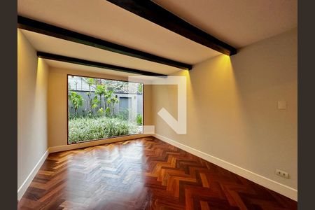 Sala de casa à venda com 4 quartos, 490m² em Santo Amaro, São Paulo