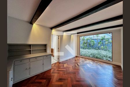 Sala de casa à venda com 4 quartos, 490m² em Santo Amaro, São Paulo