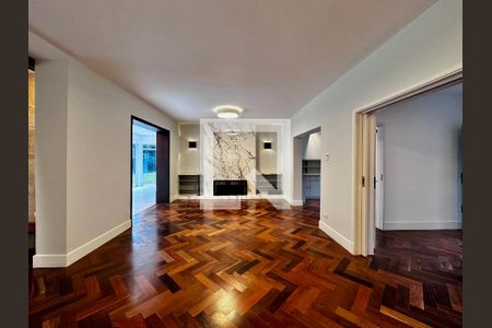 Sala de casa à venda com 4 quartos, 490m² em Santo Amaro, São Paulo