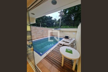 Casa à venda com 5 quartos, 300m² em Vila Sonia, São Paulo