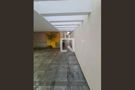 Casa à venda com 5 quartos, 300m² em Vila Sonia, São Paulo