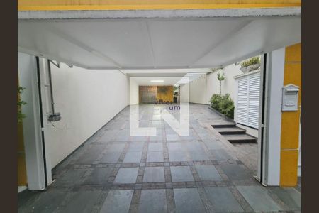 Casa à venda com 5 quartos, 300m² em Vila Sonia, São Paulo