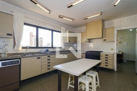 Cozinha de apartamento à venda com 4 quartos, 945m² em Real Parque, São Paulo