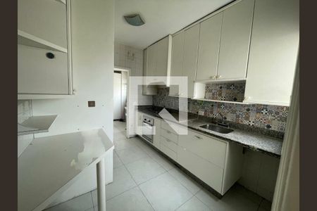 Apartamento para alugar com 4 quartos, 242m² em Morumbi, São Paulo