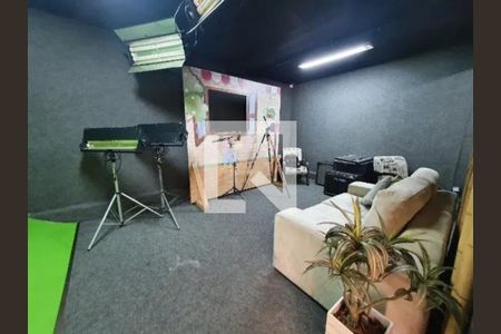 Casa à venda com 4 quartos, 320m² em Vila Progredior, São Paulo