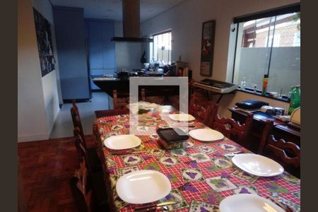 Casa à venda com 4 quartos, 180m² em Vila Sonia, São Paulo