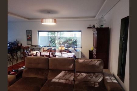 Casa à venda com 4 quartos, 180m² em Vila Sonia, São Paulo